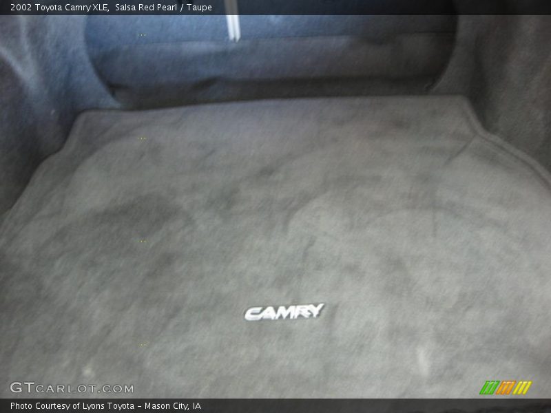 Salsa Red Pearl / Taupe 2002 Toyota Camry XLE