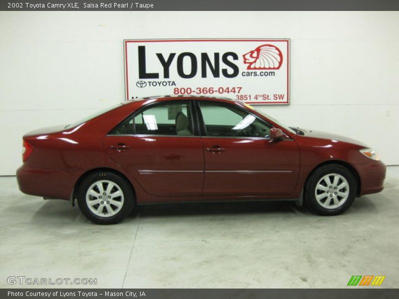 Salsa Red Pearl / Taupe 2002 Toyota Camry XLE