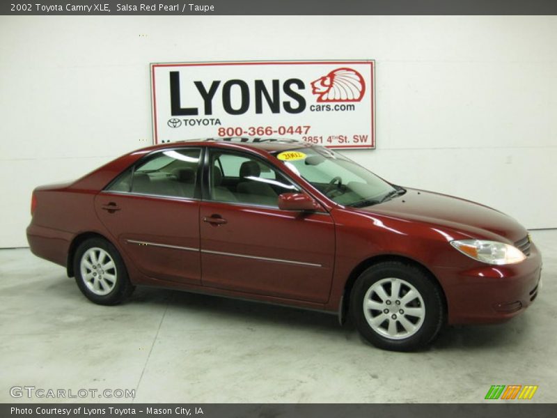 Salsa Red Pearl / Taupe 2002 Toyota Camry XLE
