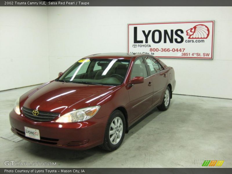 Salsa Red Pearl / Taupe 2002 Toyota Camry XLE