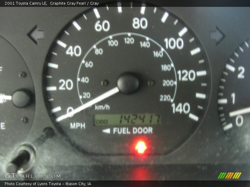Graphite Gray Pearl / Gray 2001 Toyota Camry LE