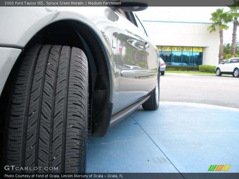 Spruce Green Metallic / Medium Parchment 2003 Ford Taurus SES