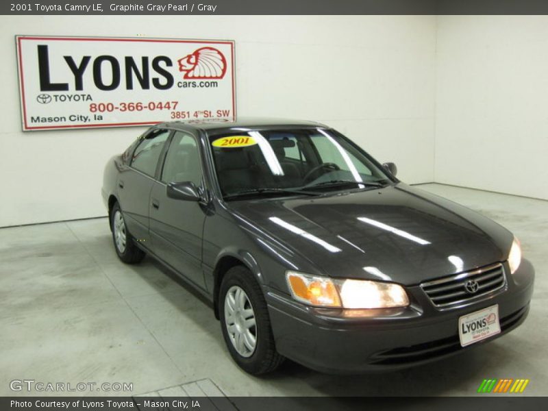 Graphite Gray Pearl / Gray 2001 Toyota Camry LE