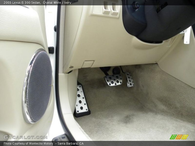 Crystal White / Ivory 2003 Lexus IS 300 Sedan