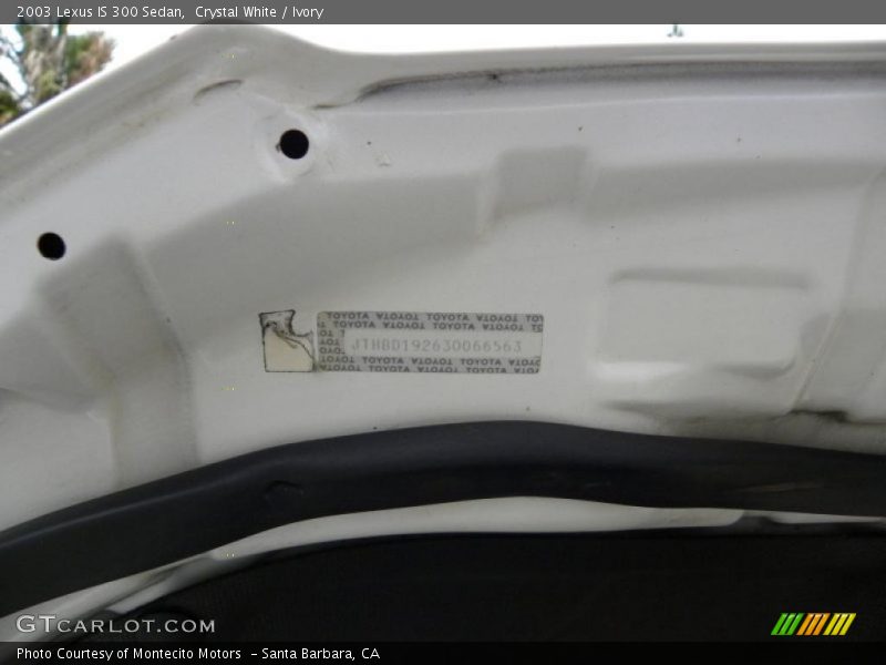 Crystal White / Ivory 2003 Lexus IS 300 Sedan