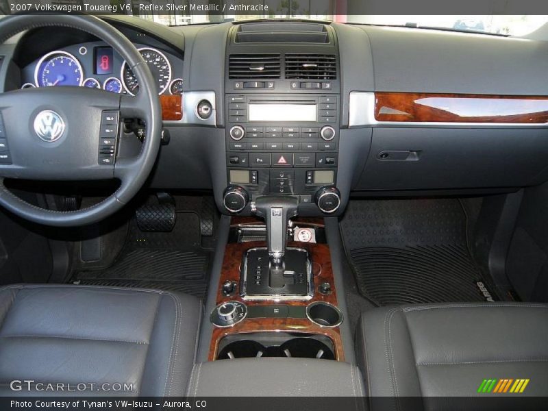 Reflex Silver Metallic / Anthracite 2007 Volkswagen Touareg V6
