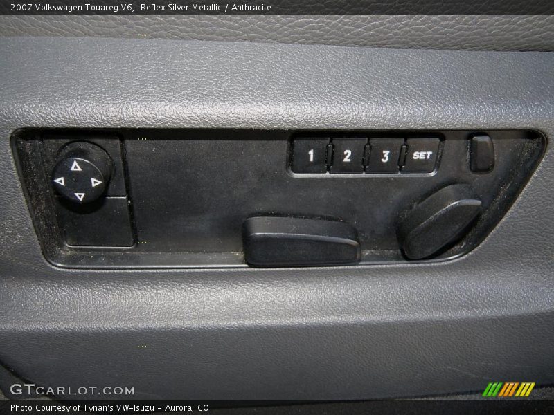 Reflex Silver Metallic / Anthracite 2007 Volkswagen Touareg V6