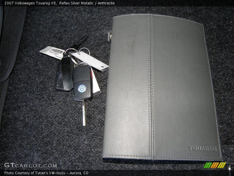 Reflex Silver Metallic / Anthracite 2007 Volkswagen Touareg V6