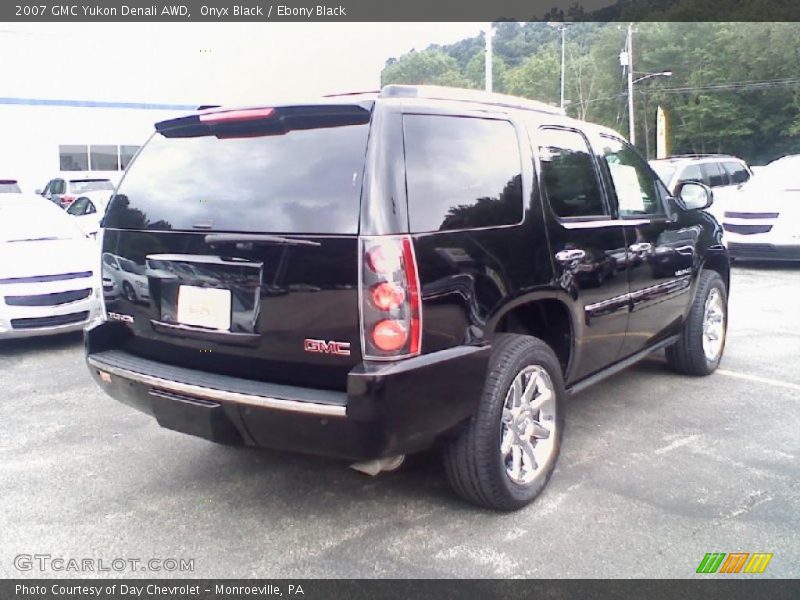 Onyx Black / Ebony Black 2007 GMC Yukon Denali AWD