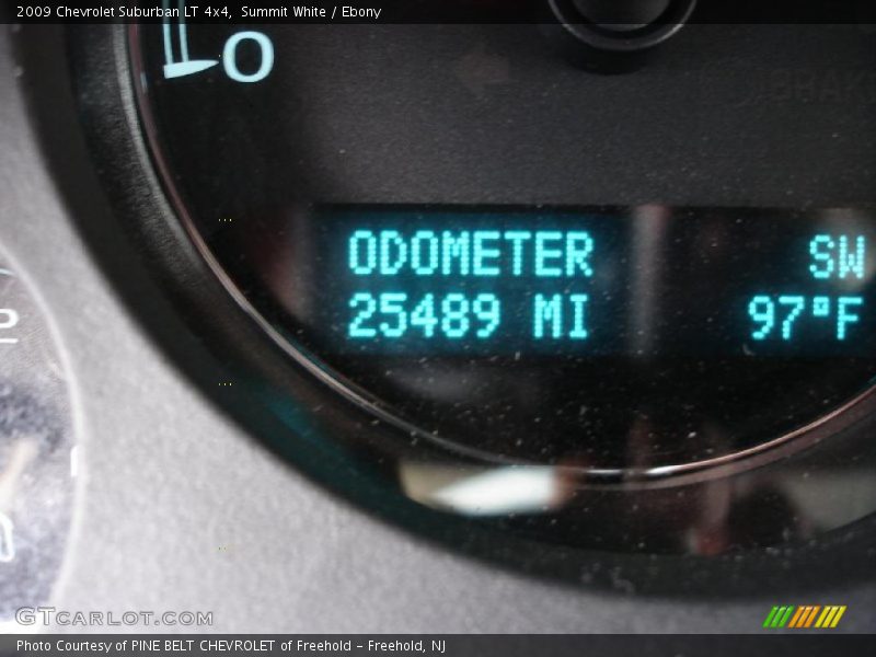 Summit White / Ebony 2009 Chevrolet Suburban LT 4x4