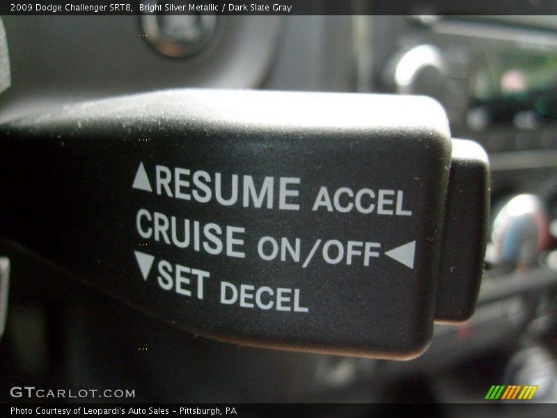 Bright Silver Metallic / Dark Slate Gray 2009 Dodge Challenger SRT8