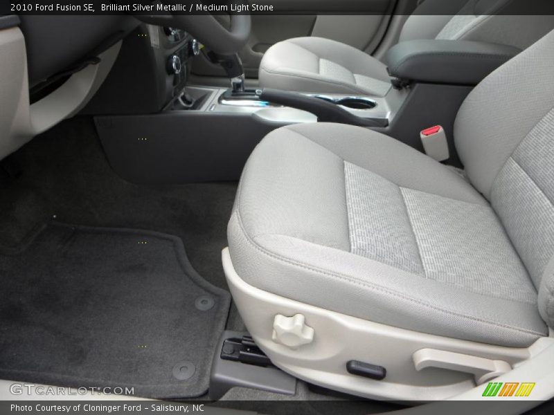 Brilliant Silver Metallic / Medium Light Stone 2010 Ford Fusion SE