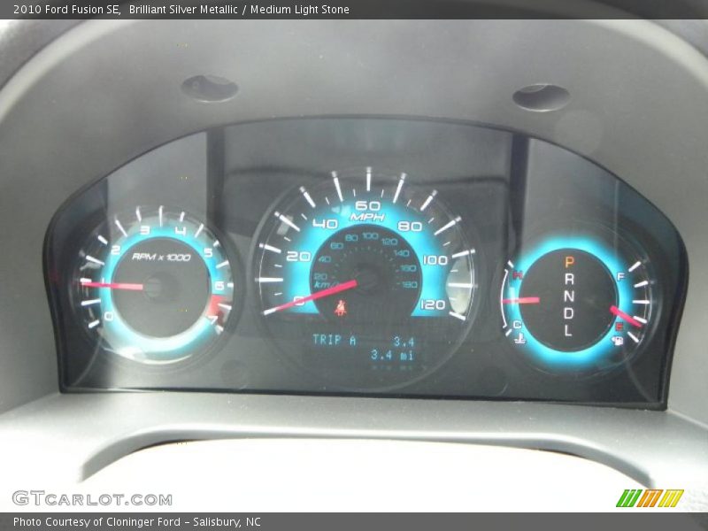 Brilliant Silver Metallic / Medium Light Stone 2010 Ford Fusion SE