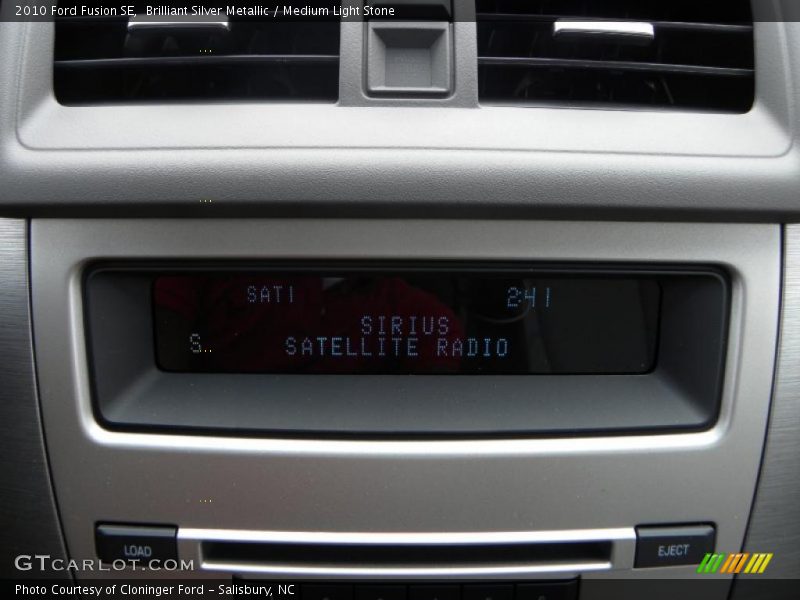 Brilliant Silver Metallic / Medium Light Stone 2010 Ford Fusion SE