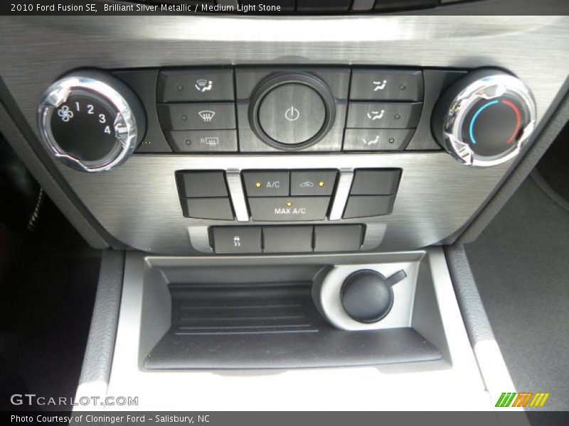 Brilliant Silver Metallic / Medium Light Stone 2010 Ford Fusion SE