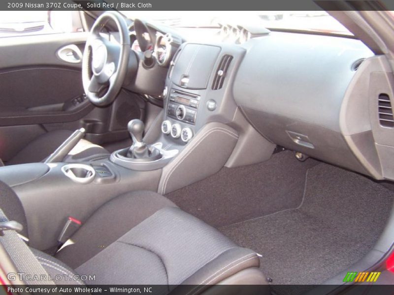 Solid Red / Black Cloth 2009 Nissan 370Z Coupe