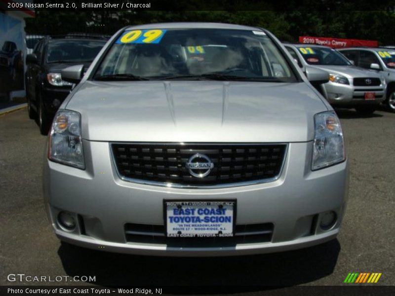 Brilliant Silver / Charcoal 2009 Nissan Sentra 2.0