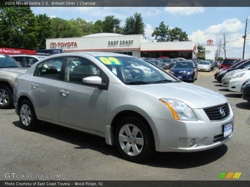 Brilliant Silver / Charcoal 2009 Nissan Sentra 2.0