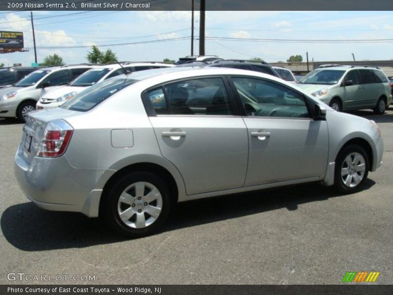 Brilliant Silver / Charcoal 2009 Nissan Sentra 2.0