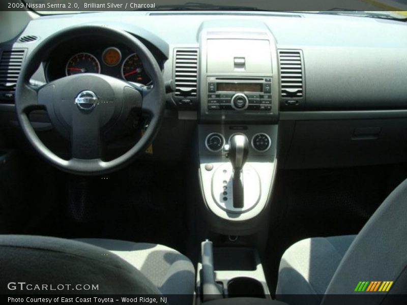 Brilliant Silver / Charcoal 2009 Nissan Sentra 2.0