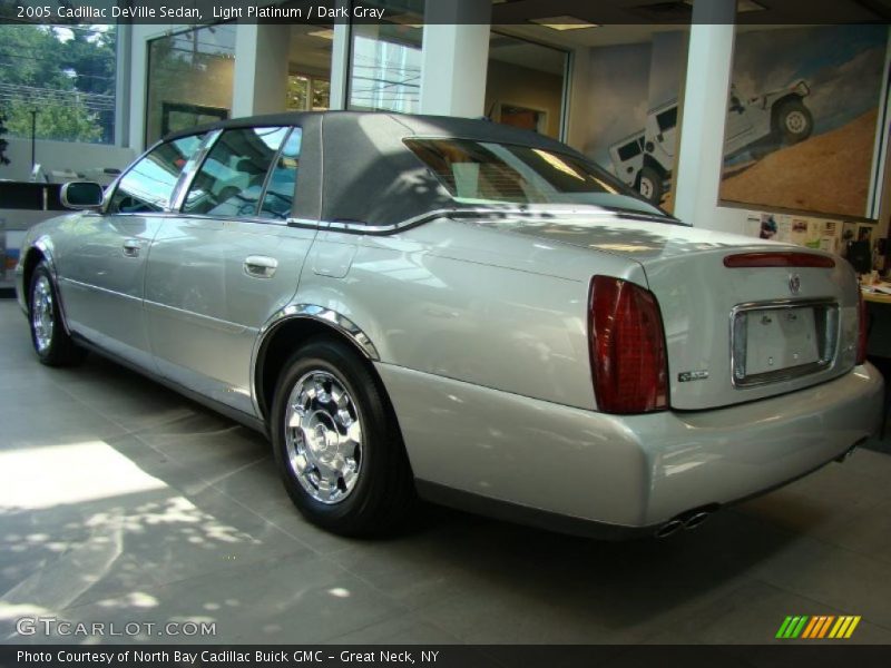 Light Platinum / Dark Gray 2005 Cadillac DeVille Sedan