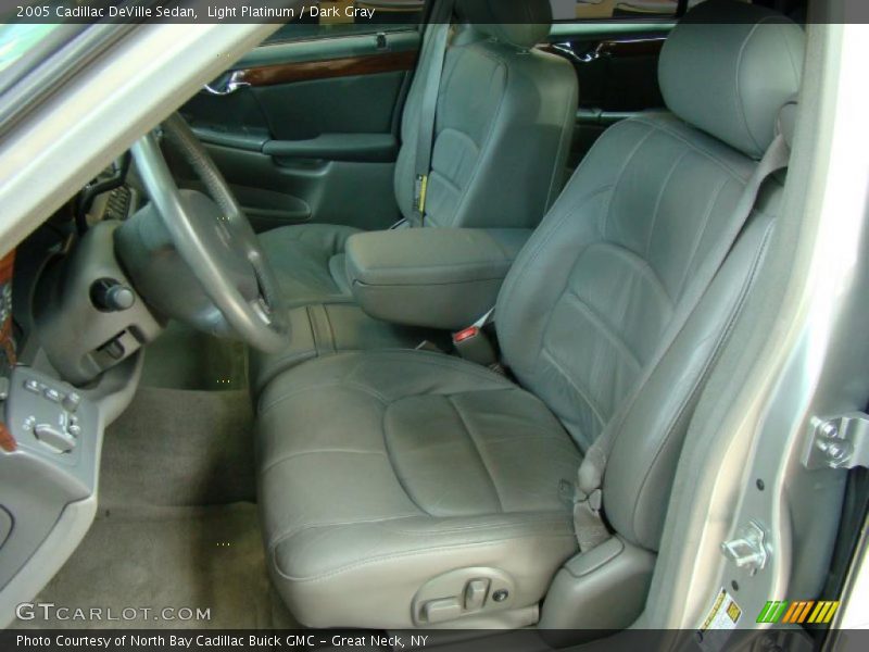 Light Platinum / Dark Gray 2005 Cadillac DeVille Sedan