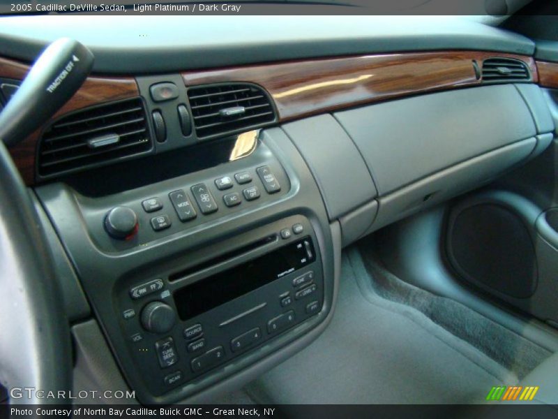 Light Platinum / Dark Gray 2005 Cadillac DeVille Sedan