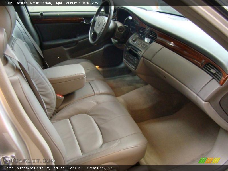 Light Platinum / Dark Gray 2005 Cadillac DeVille Sedan