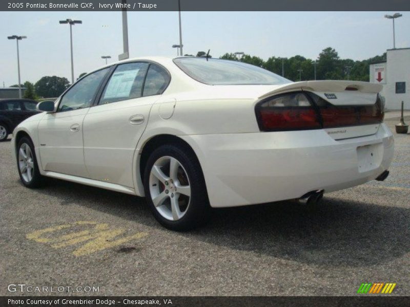 Ivory White / Taupe 2005 Pontiac Bonneville GXP