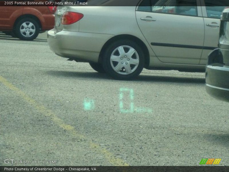 Ivory White / Taupe 2005 Pontiac Bonneville GXP