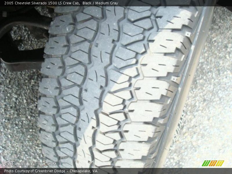 Black / Medium Gray 2005 Chevrolet Silverado 1500 LS Crew Cab