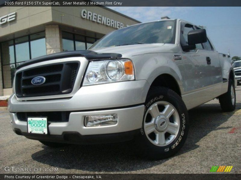 Silver Metallic / Medium Flint Grey 2005 Ford F150 STX SuperCab