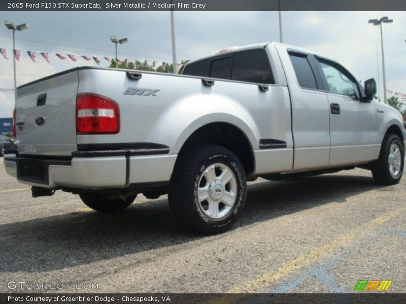 Silver Metallic / Medium Flint Grey 2005 Ford F150 STX SuperCab