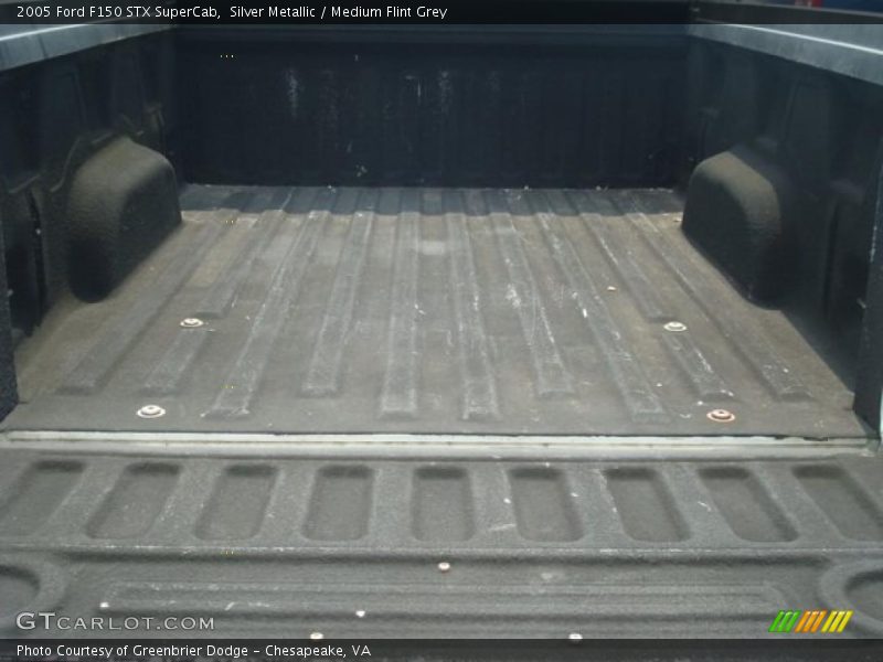 Silver Metallic / Medium Flint Grey 2005 Ford F150 STX SuperCab