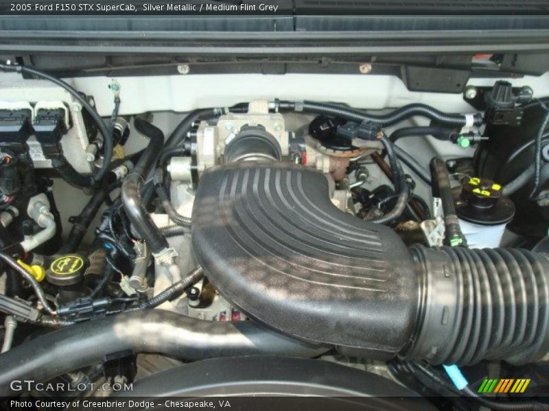 Silver Metallic / Medium Flint Grey 2005 Ford F150 STX SuperCab
