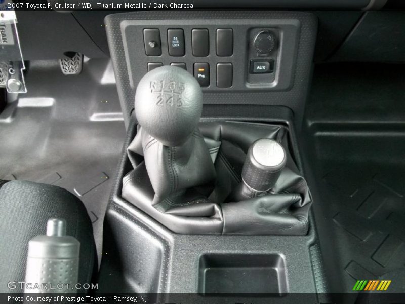 Titanium Metallic / Dark Charcoal 2007 Toyota FJ Cruiser 4WD