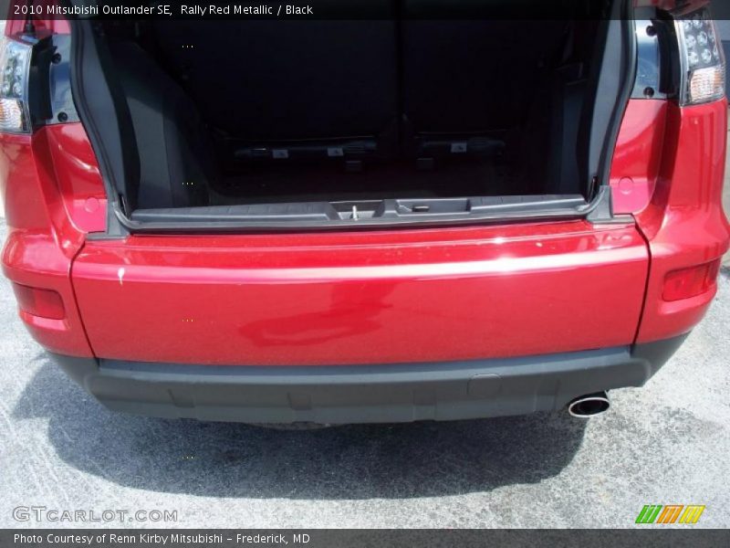 Rally Red Metallic / Black 2010 Mitsubishi Outlander SE