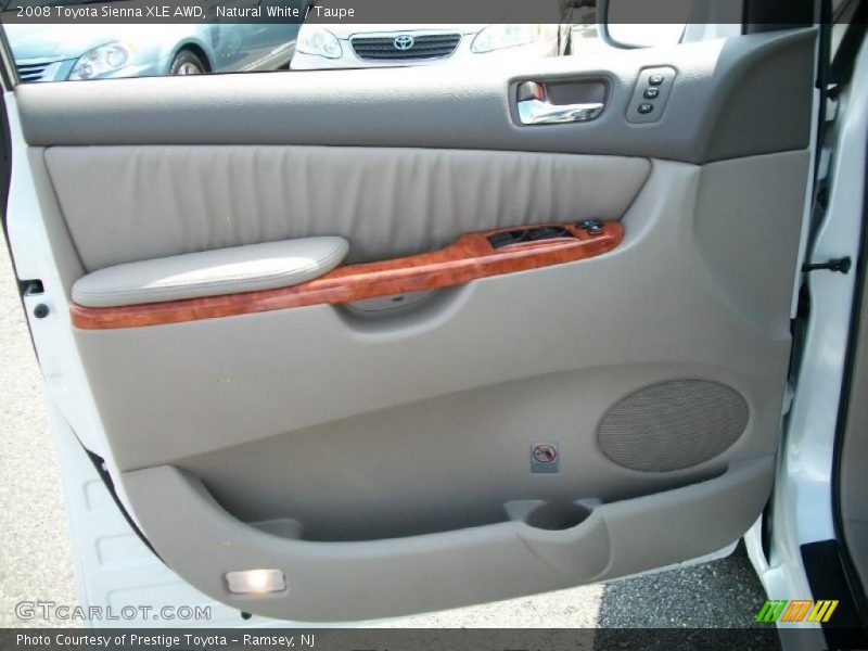 Natural White / Taupe 2008 Toyota Sienna XLE AWD