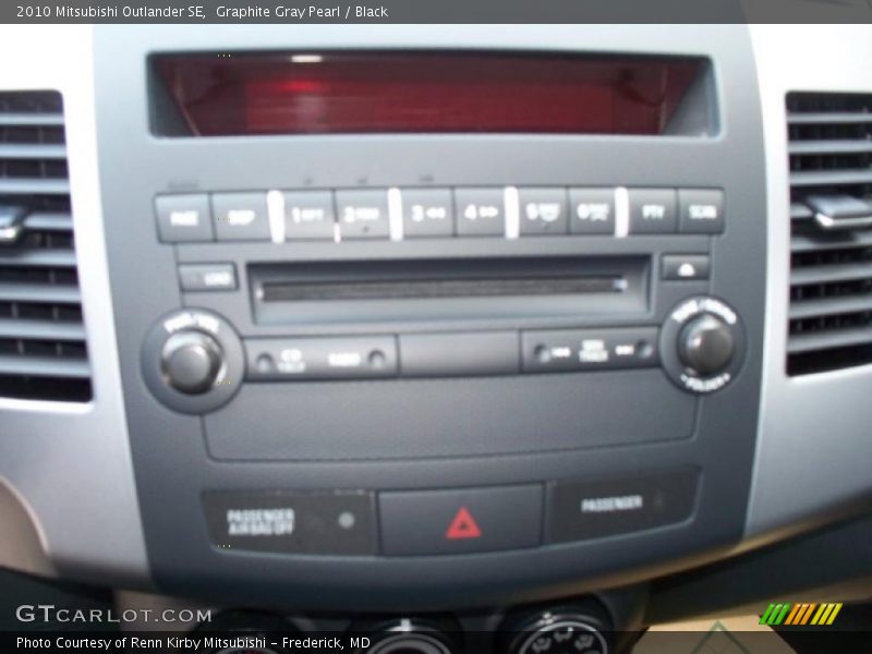 Graphite Gray Pearl / Black 2010 Mitsubishi Outlander SE