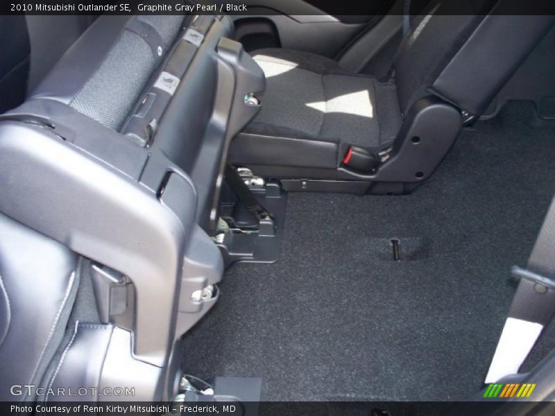 Graphite Gray Pearl / Black 2010 Mitsubishi Outlander SE