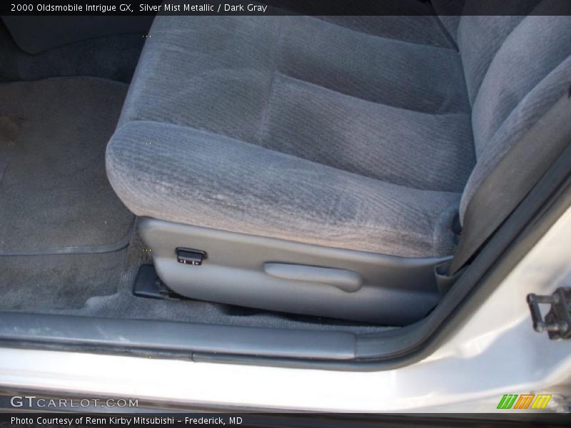 Silver Mist Metallic / Dark Gray 2000 Oldsmobile Intrigue GX