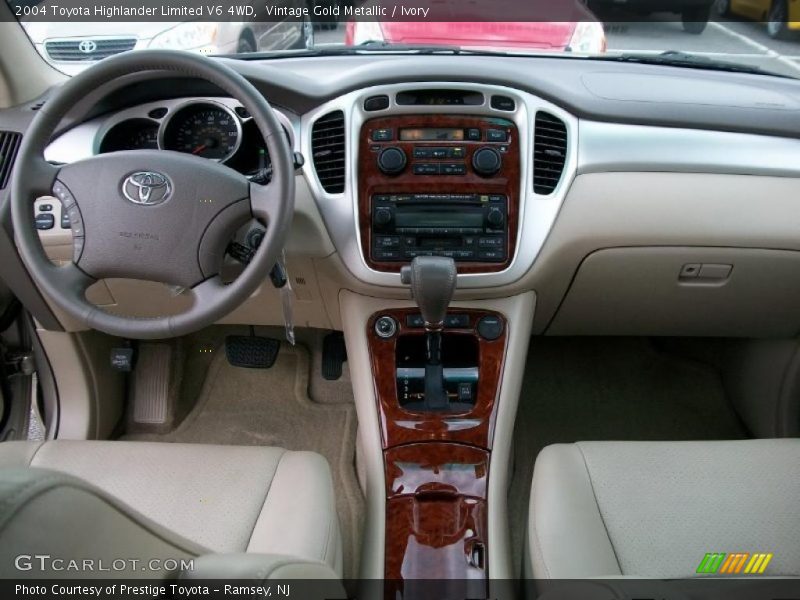 Vintage Gold Metallic / Ivory 2004 Toyota Highlander Limited V6 4WD