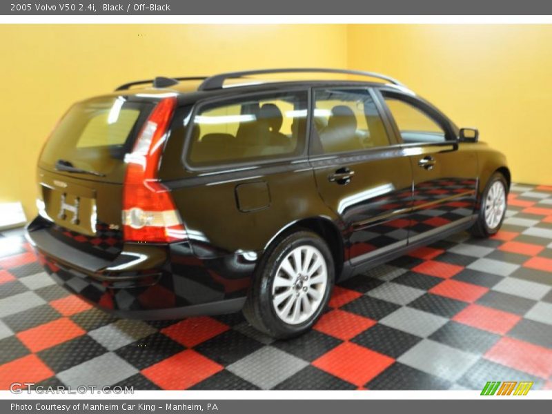 Black / Off-Black 2005 Volvo V50 2.4i