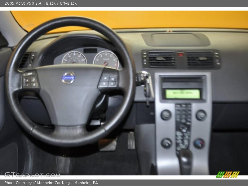 Black / Off-Black 2005 Volvo V50 2.4i