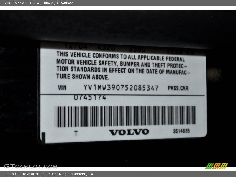 Black / Off-Black 2005 Volvo V50 2.4i
