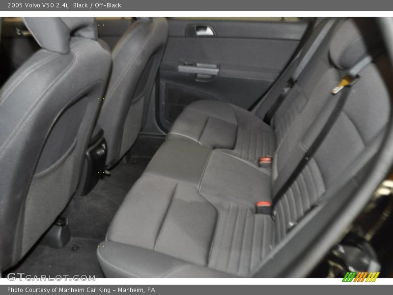 Black / Off-Black 2005 Volvo V50 2.4i