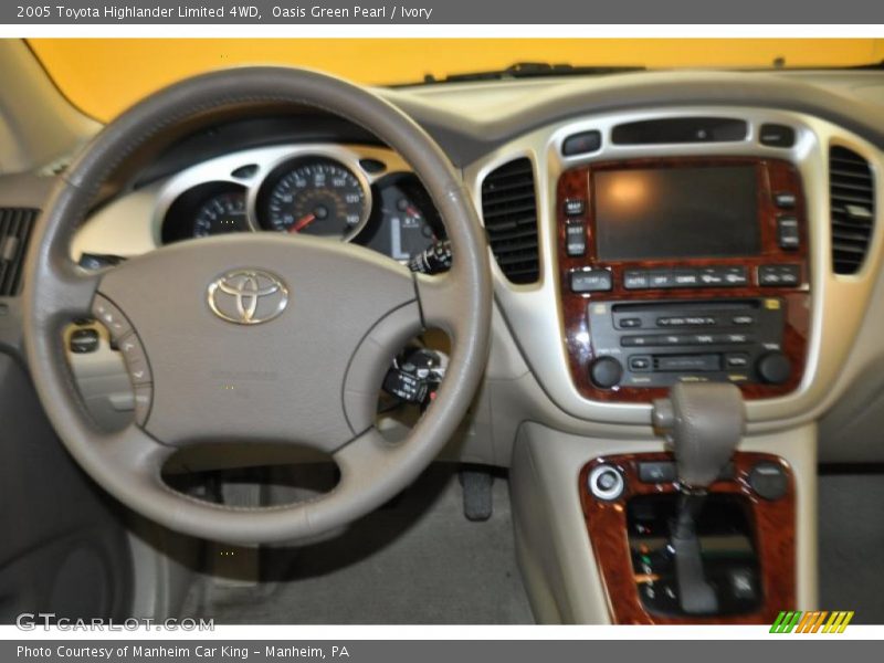 Oasis Green Pearl / Ivory 2005 Toyota Highlander Limited 4WD