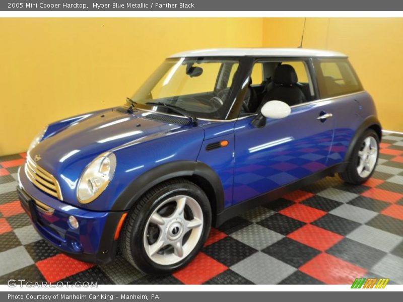 Hyper Blue Metallic / Panther Black 2005 Mini Cooper Hardtop