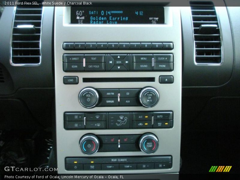 White Suede / Charcoal Black 2011 Ford Flex SEL