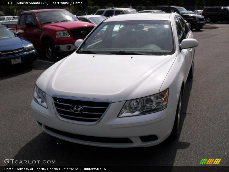 Pearl White / Camel 2010 Hyundai Sonata GLS